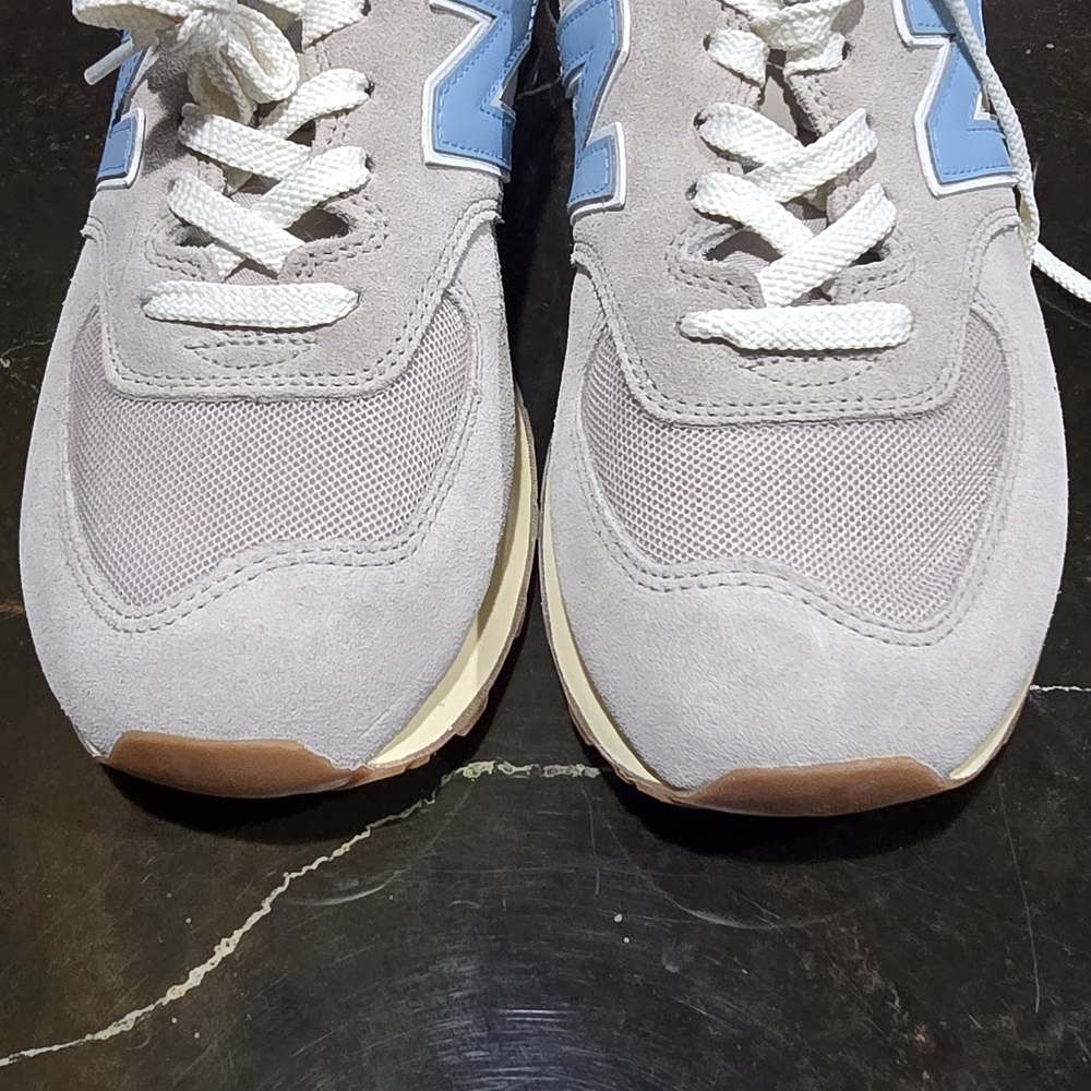 New Balance Women's Light Gray Sneakers with Blue Logo
